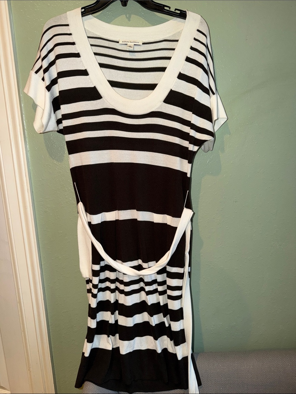Brown and White Banana Republic L striped Knit Dress with belt